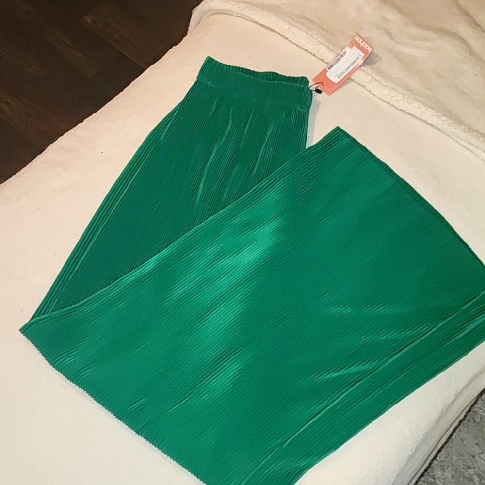 Plisse Wide Trousers